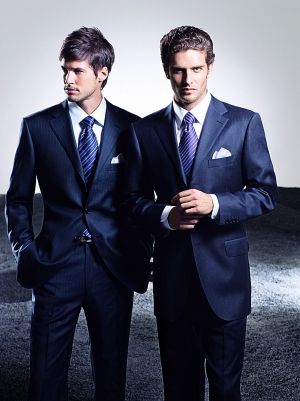 穿西服應(yīng)該如何搭配襯衫和領(lǐng)帶？